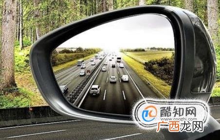 如何更换拆装汽车后视镜镜片