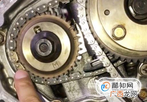 尼桑天籁2.3发动机正时链条标记