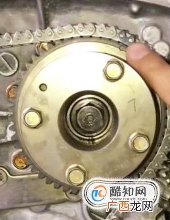 尼桑天籁2.3发动机正时链条标记