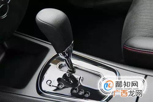 开车换挡的技巧