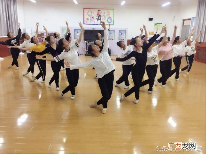一等奖舞蹈，获临渭区第十三届校园艺术节舞蹈大赛一等奖