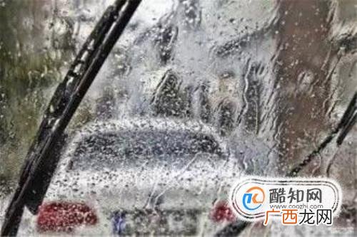 怎样更换汽车雨刷器