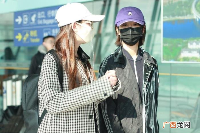 蒋梦婕闺蜜，别看杨紫和蒋梦婕勾肩搭背闺蜜同行