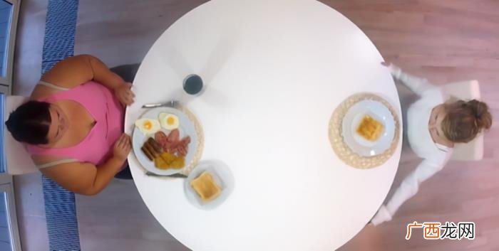 胖子与瘦子，360斤的胖子和76斤的瘦子交换饮食