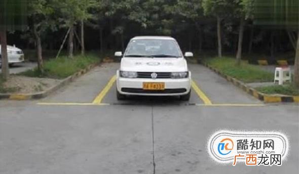 科目二倒车入库操作技巧图解
