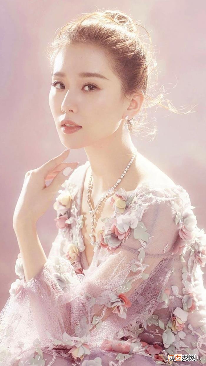 刘诗诗妆容，刘诗诗产后变更美的秘诀是这个妆容