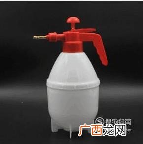 如何去除车窗的年检标志