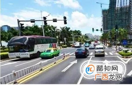 交警告诉你这几种情况一定不能掉头