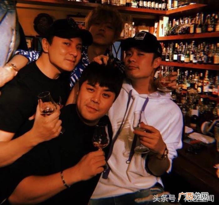 陈赫抽烟吗，鹿晗关晓彤与陈赫夫妇在日本抽烟引争议