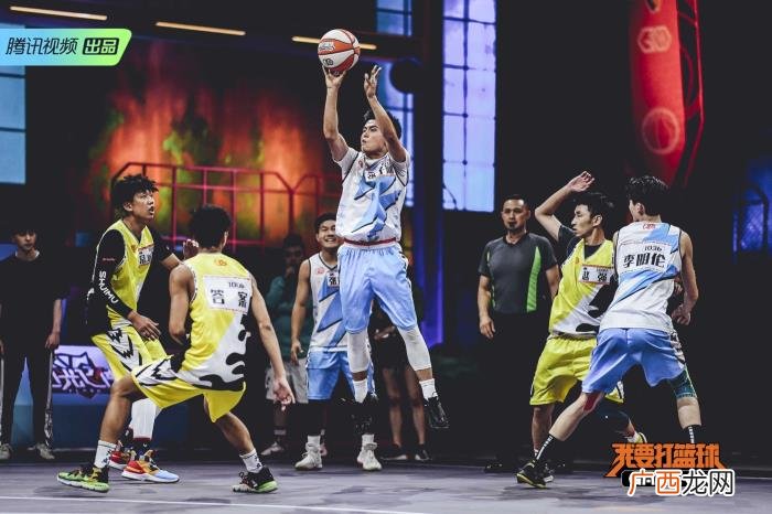 李易峰杜锋，李易峰杜锋互吹彩虹屁林书豪定队训只听...
