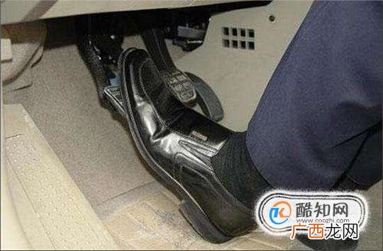 怎样正确使用离合器踏板
