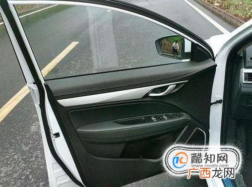 买了新车不知道如何去除车内异味？