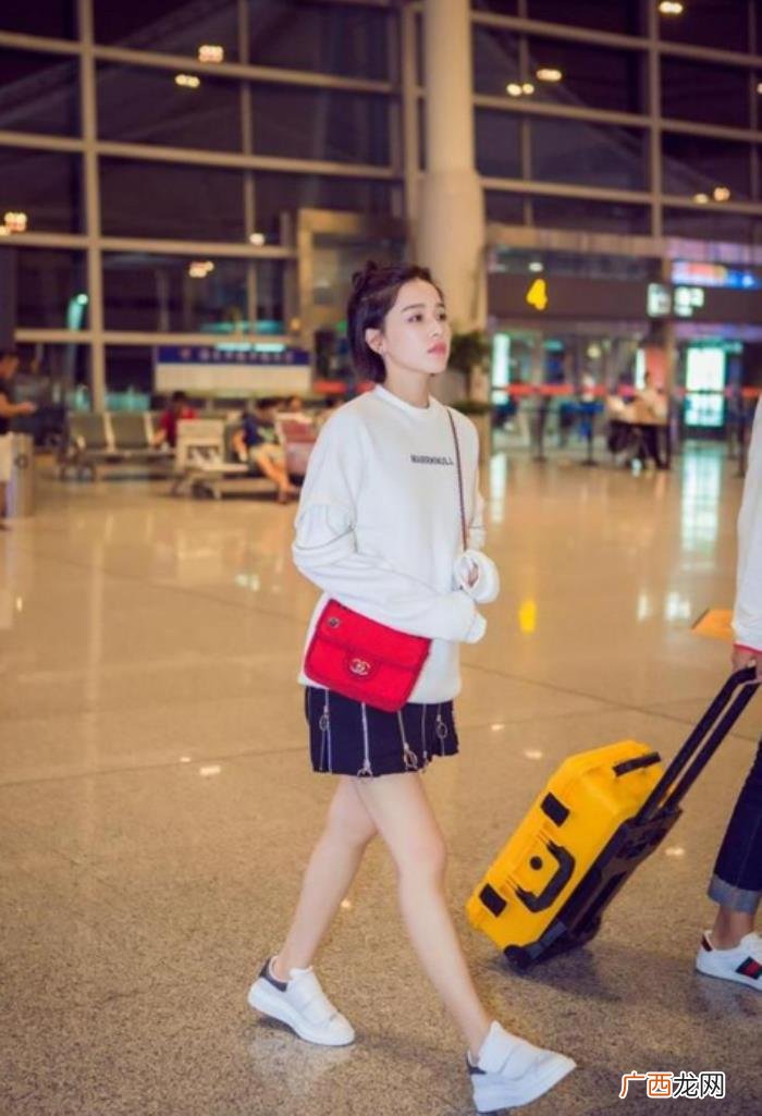 阚清子仙女，30岁阚清子用一款波波头发型搭配仙女裙