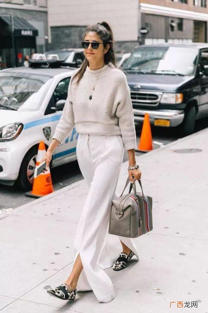 唐嫣和倪妮，看见唐嫣和倪妮穿阔腿裤搭毛衣这么美腻