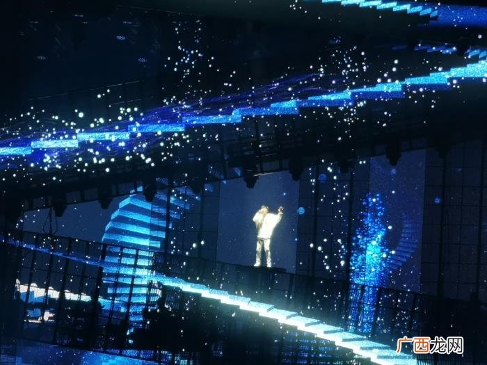 鸟巢演唱会，八万人爆满的鸟巢演唱会现场是怎样的