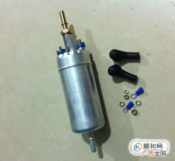 轿车机油灯闪烁的原因有哪些