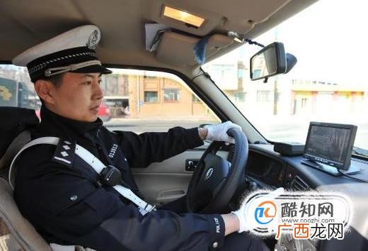 车辆年审有什么流程？