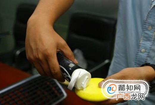 汽车换火花塞要注意什么？