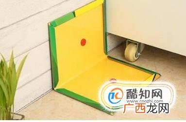 车内跑进许多蚂蚁怎么办？