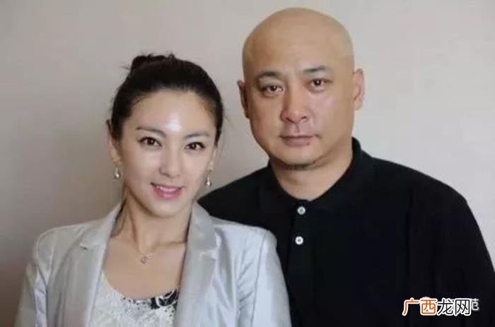 衬衫证件照，证件照却惨遭PS…明星结婚证件照画风哪家强