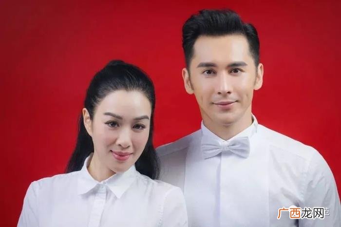 衬衫证件照，证件照却惨遭PS…明星结婚证件照画风哪家强