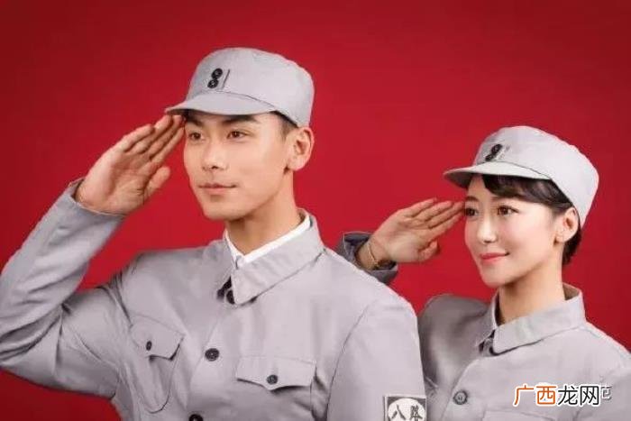 衬衫证件照，证件照却惨遭PS…明星结婚证件照画风哪家强