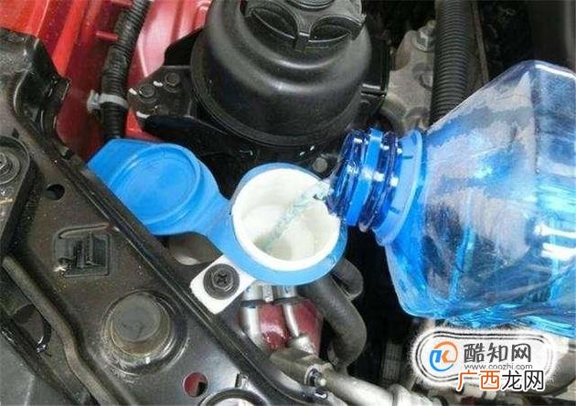 车没有玻璃水了，可以加水么？