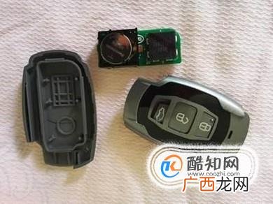 怎么换汽车遥控钥匙电池?汽车钥匙拆解方法教程