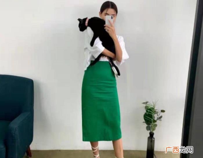 姚沁蕾身高，姚沁蕾穿短袖才11岁身高就超1米7