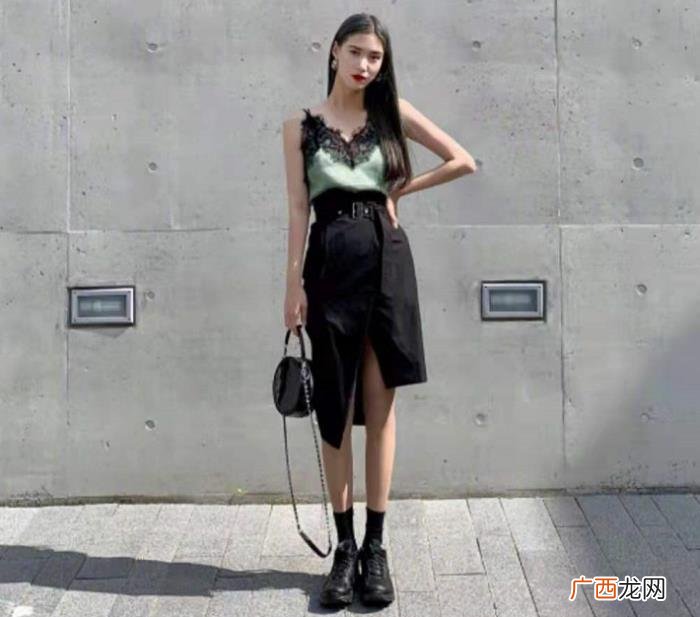姚沁蕾身高，姚沁蕾穿短袖才11岁身高就超1米7