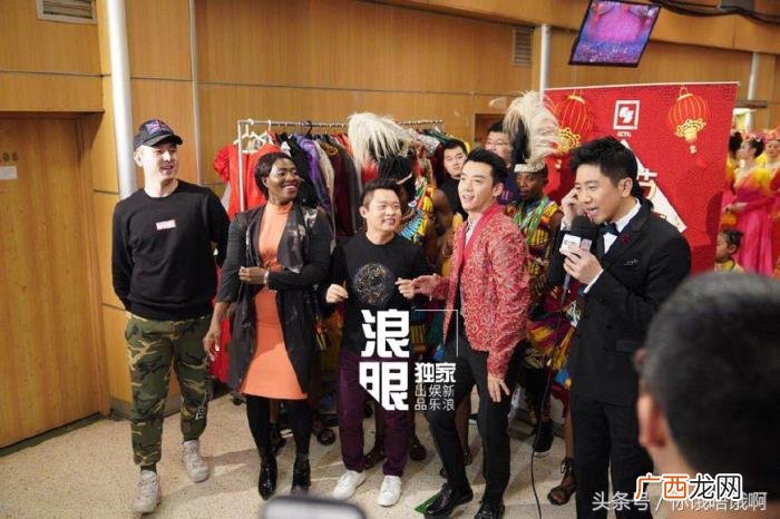 陈晓佟丽娅，陈晓佟丽娅郑恺周杰伦在后台状态大好