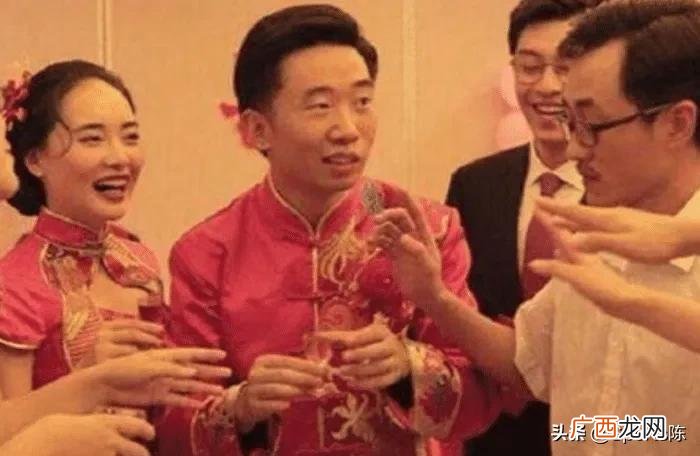 杨迪女朋友，杨迪与相恋14年的女友进入酒店房间
