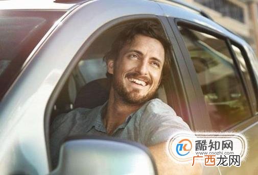 男人开车过程中最容易出现的坏习惯有哪些?