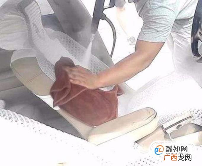 车子织布座椅如何清理