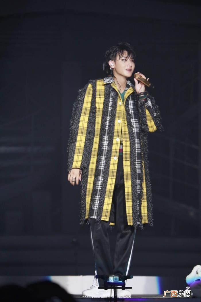 黄子韬深圳，黄子韬2018全国巡演深圳站完美收官