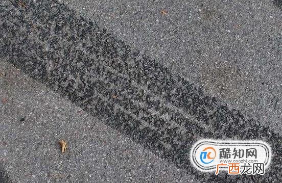 轮胎粘上沥青怎么办