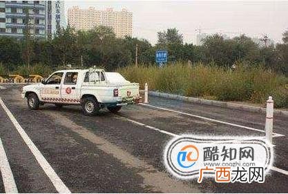 驾照科目二考哪些项目？