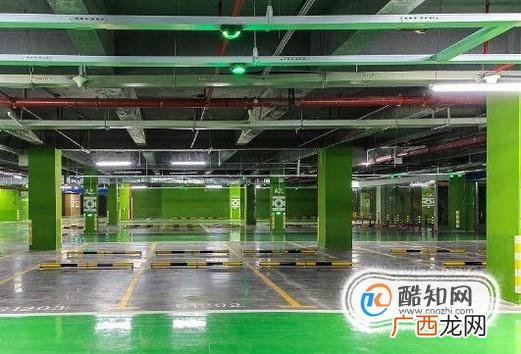 哪些路面易导致车轮打滑?
