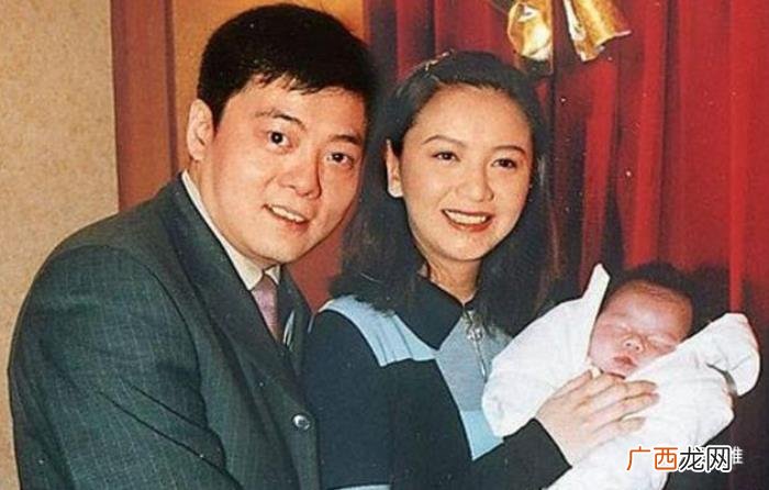 影帝的老公，初恋是影帝、老公是富豪、儿子拿金牌
