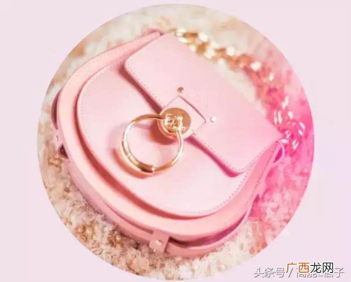 唐嫣结婚照，唐嫣的结婚照竟然给我们种了无数的草