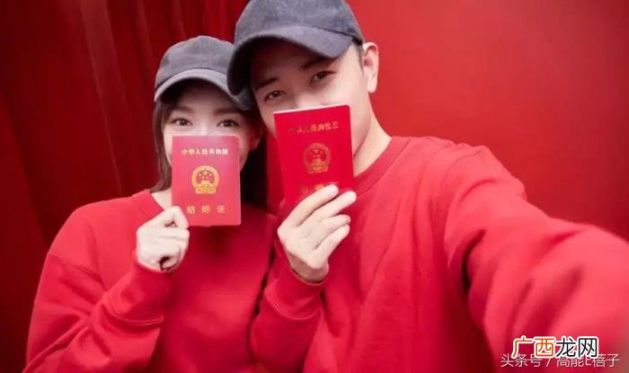 唐嫣结婚照，唐嫣的结婚照竟然给我们种了无数的草