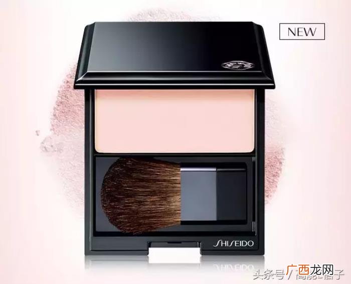 唐嫣结婚照，唐嫣的结婚照竟然给我们种了无数的草