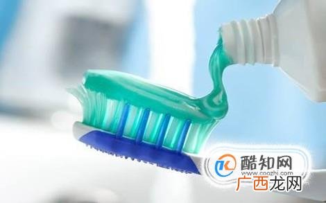 新车磕碰掉漆怎么办