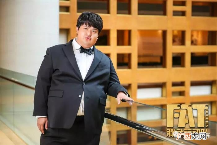 包贝尔文章，包贝尔导演首部电影找文章来演300斤胖子