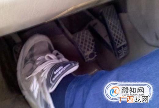 安全带怎么样正确使用?