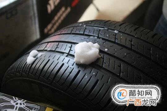 自动补胎液是什么？竟然能在几分钟内补好车胎！
