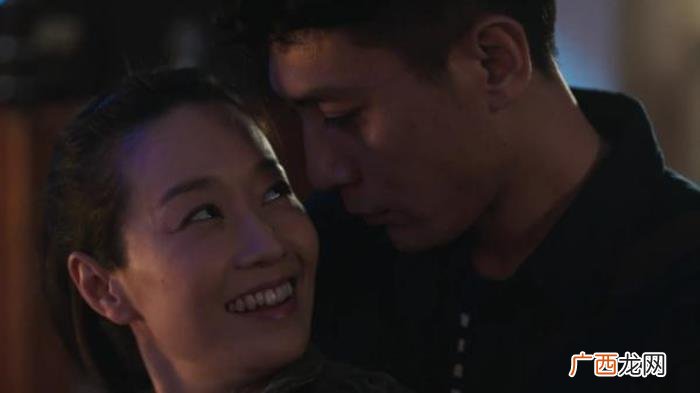 马伊琍刘烨，刘烨马伊琍面条吻画面曝光遭网友质疑