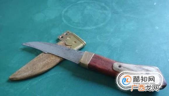 自己怎么更换汽车前挡风玻璃