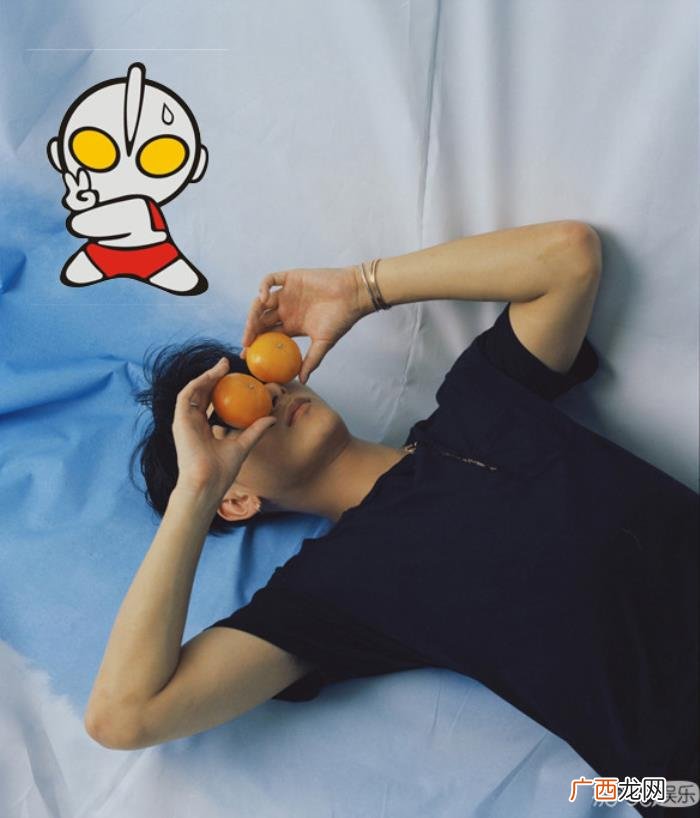 宋茜后踢腿，宋茜下腰、周迅踢腿、钟楚曦做瑜伽