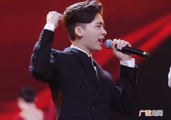 李易峰低调，李易峰低调数月后与徐峥聚会到深夜